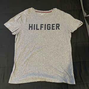 Tommy Hilfiger T shirt